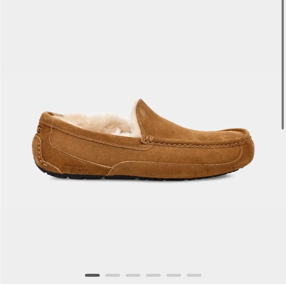 UGG slipper loafers men size 12 US